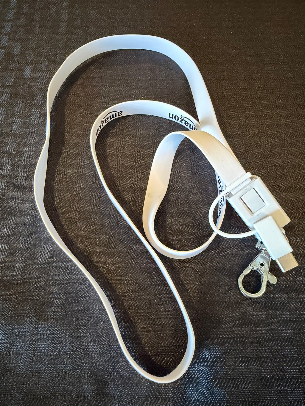 Lanyard w/ Built-In USB to USB-C/Apple I-Phone