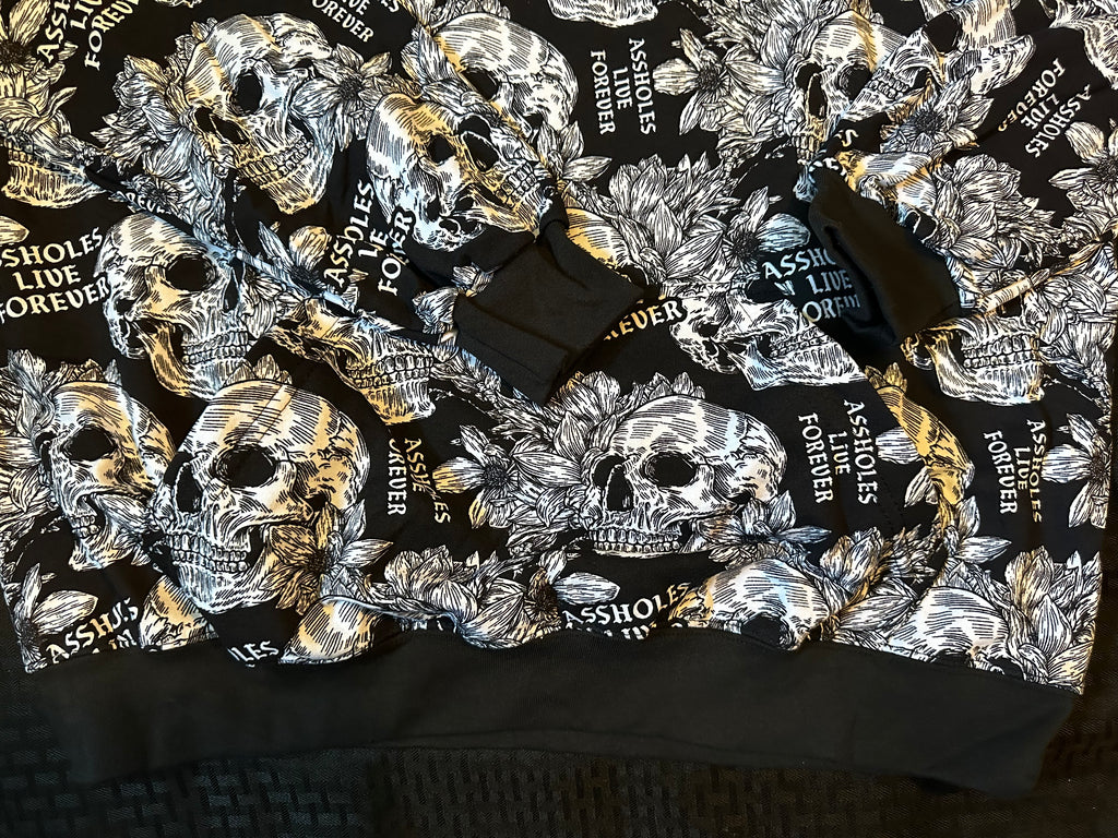 Black / White Skulls