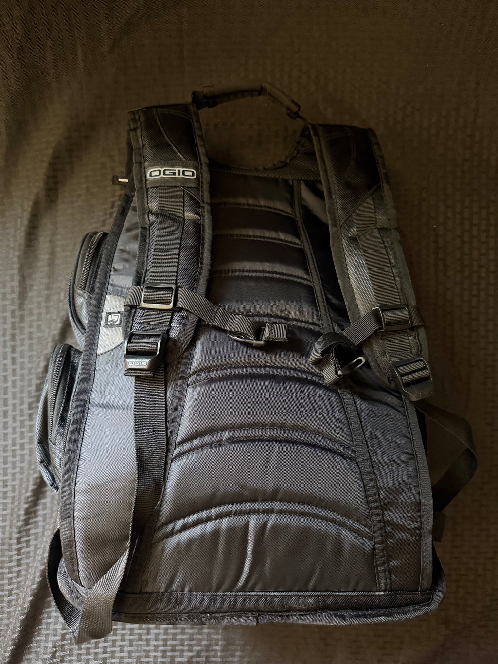 Ogio NASC L&D Black/White Deluxe Bookbag